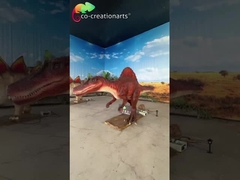 Dinosaurus animatronik yang realistis