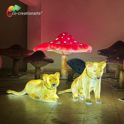 Harga yang bagus Light Up Life Size Fiberglass Animals Patung Singa Fiberglass Dekorasi Pemandangan on line