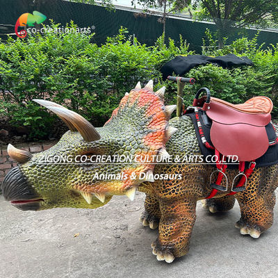 Animatronik Berjalan Triceratops Berjalan Dinosaurus peralatan taman bermain untuk anak-anak