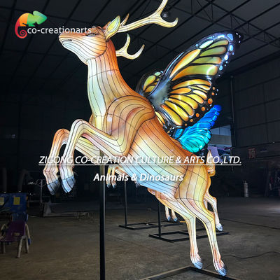 Rusa Bercahaya Megah dengan Sayap Kupu-kupu Beraneka Warna | Patung Lampion Festival